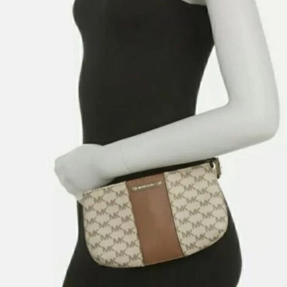 Michael Kors Monogram Brown Belt Bag - Picture 6 of 6